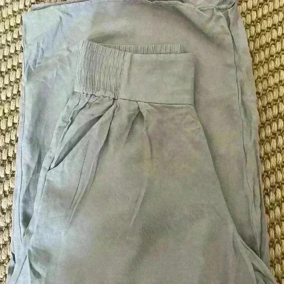 Aritzia Talula Sullivan Wide Leg Crop Culottes size XS - Picture 9 of 9